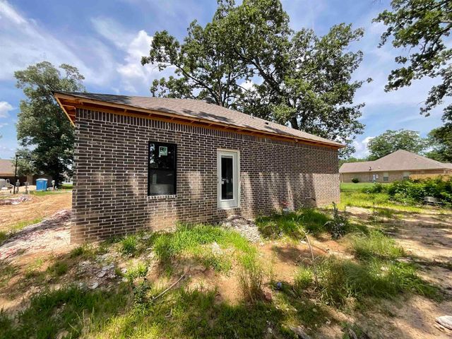125 Kayla Lane, Lonoke, AR 72086