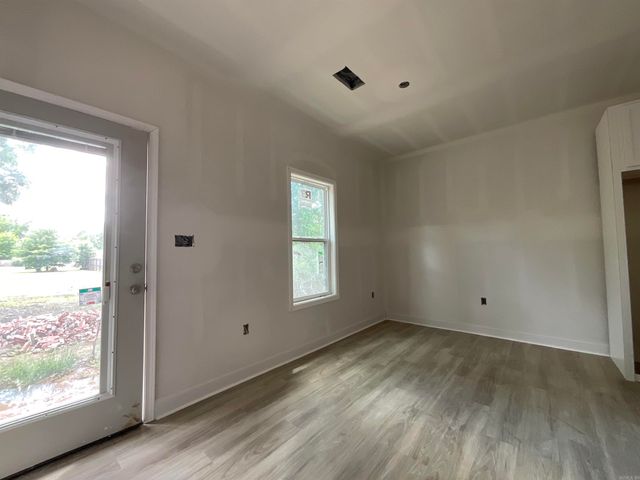 125 Kayla Lane, Lonoke, AR 72086