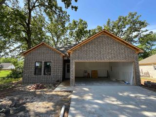 125 Kayla Lane, Lonoke, AR 72086