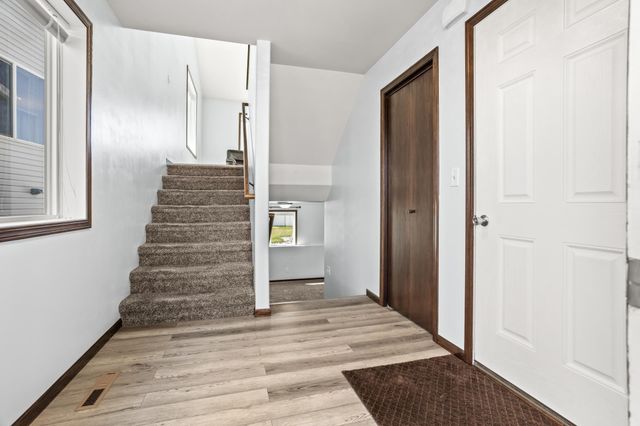 5926 56th Avenue S, Fargo, ND 58104