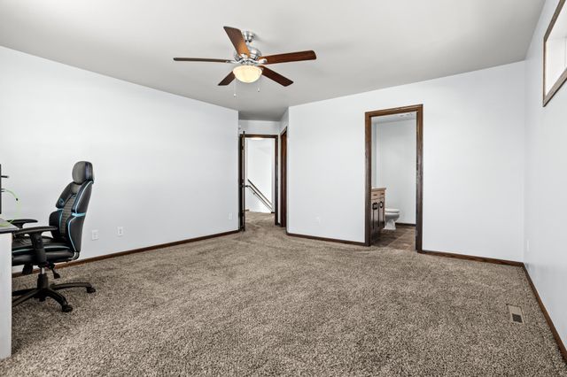 5926 56th Avenue S, Fargo, ND 58104
