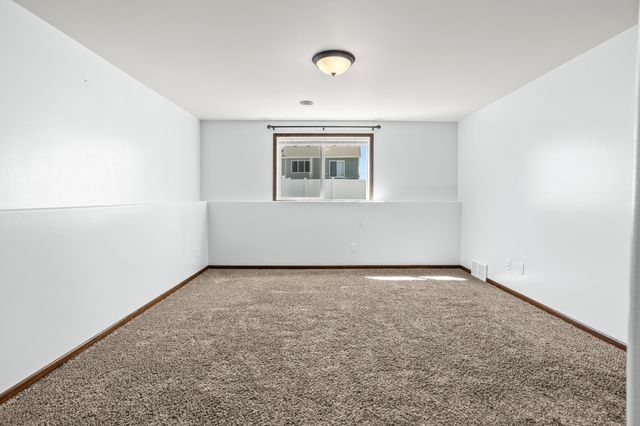 5926 56th Avenue S, Fargo, ND 58104