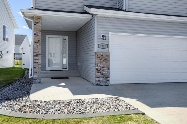 5926 56th Avenue S, Fargo, ND 58104