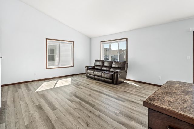 5926 56th Avenue S, Fargo, ND 58104