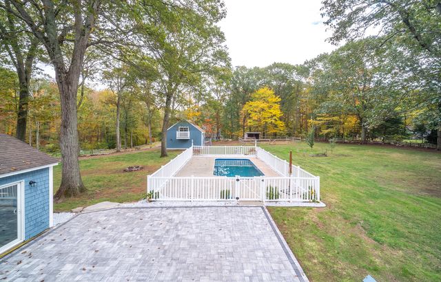 882 Killingworth Road, Haddam, CT 06441