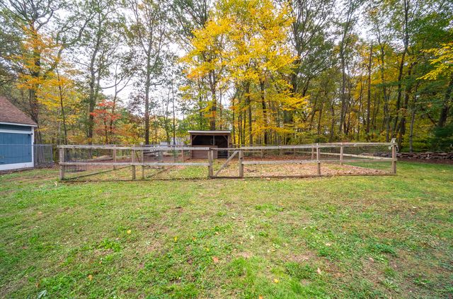 882 Killingworth Road, Haddam, CT 06441
