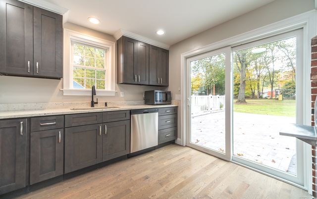 882 Killingworth Road, Haddam, CT 06441
