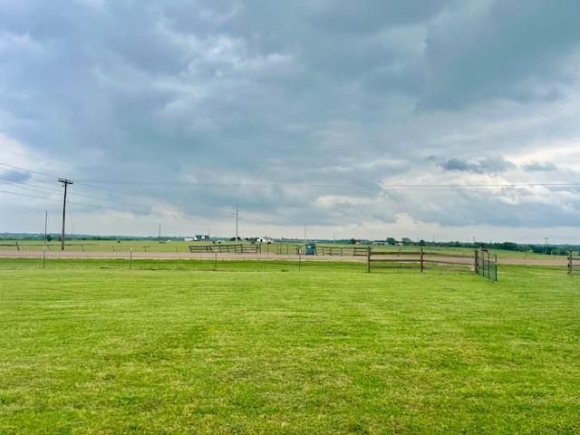 000 Prihoda Road, Willow Springs, TX 78940