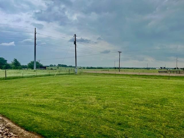 000 Prihoda Road, Willow Springs, TX 78940