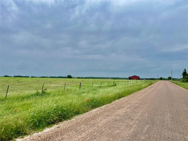 000 Prihoda Road, Willow Springs, TX 78940