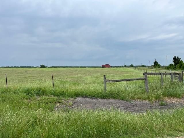 000 Prihoda Road, Willow Springs, TX 78940