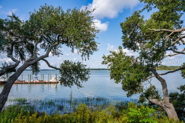 63 Skull Creek Dr Apt 104, Hilton Head Island, SC 29926