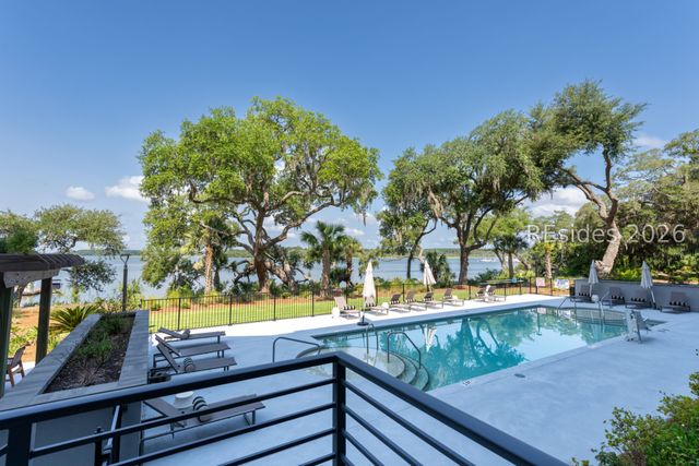 63 Skull Creek Dr Apt 104, Hilton Head Island, SC 29926