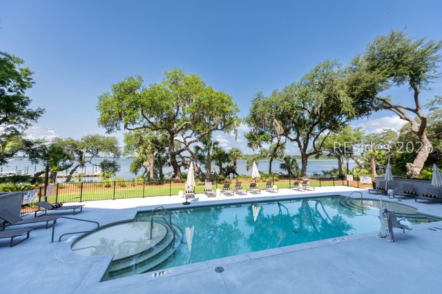 63 Skull Creek Dr Apt 104, Hilton Head Island, SC 29926