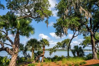 63 Skull Creek Dr Apt 104, Hilton Head Island, SC 29926