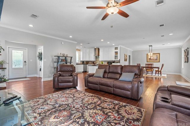 1693 Treasure Isle Road, Hot Springs, AR 71913