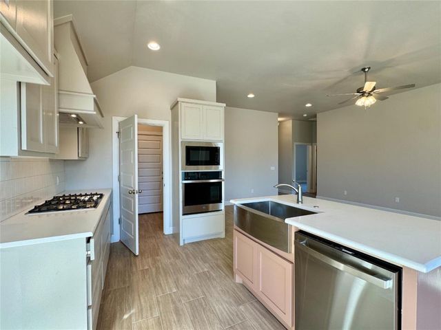 9336 NW 143rd Street, Yukon, OK 73099