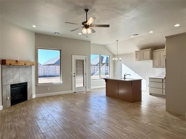 9336 NW 143rd Street, Yukon, OK 73099