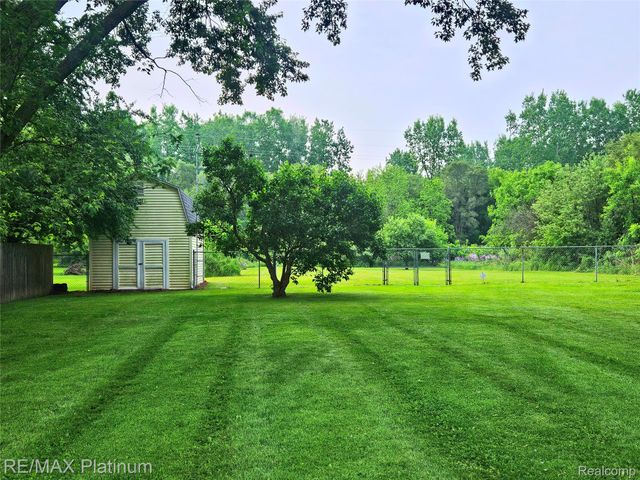 7257 Miller Road, Swartz Creek, MI 48473