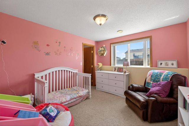 3520 Eagle Run Drive, West Fargo, ND 58078