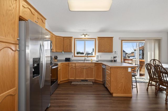 3520 Eagle Run Drive, West Fargo, ND 58078