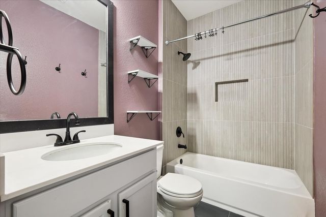 3120 Manuel Creek Drive, Little Elm, TX 75068