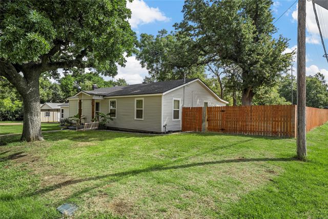 101 N Old Robinson Road, Robinson, TX 76706