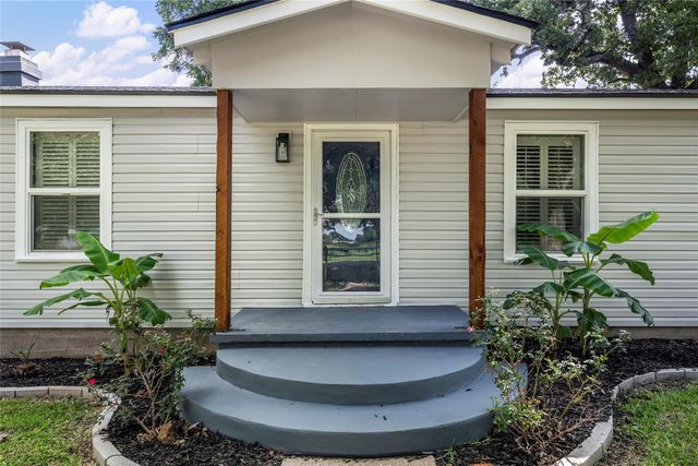 101 N Old Robinson Road, Robinson, TX 76706