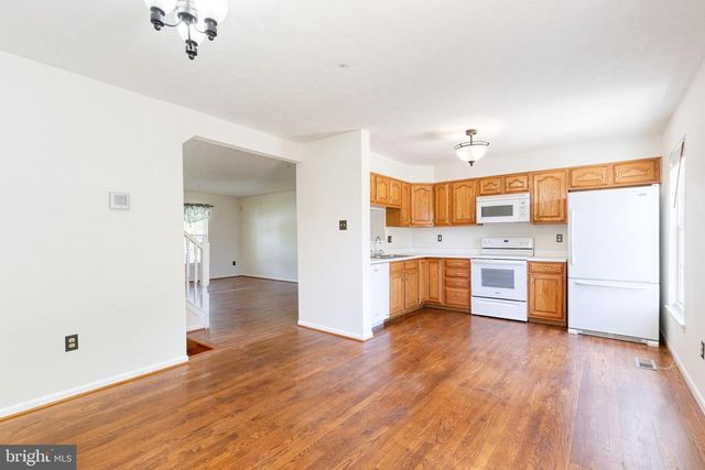 6 SANDVIEW CT, Baltimore, MD 21209