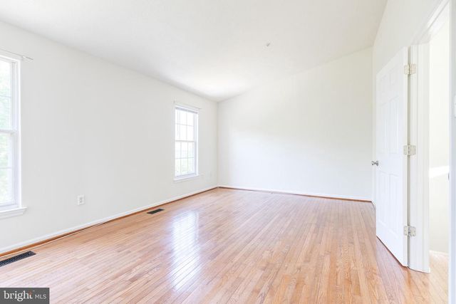 6 SANDVIEW CT, Baltimore, MD 21209
