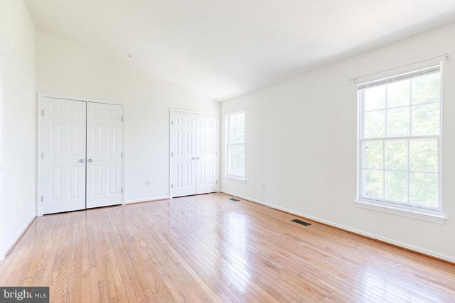 6 SANDVIEW CT, Baltimore, MD 21209