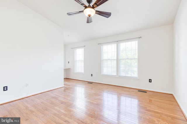 6 SANDVIEW CT, Baltimore, MD 21209