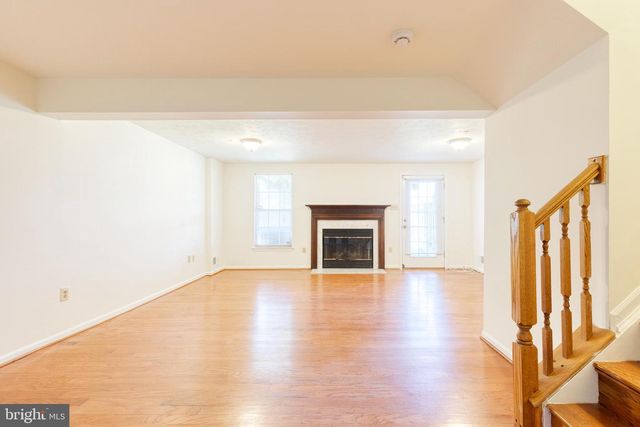 6 SANDVIEW CT, Baltimore, MD 21209