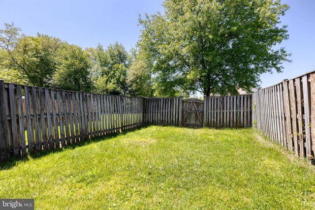 6 SANDVIEW CT, Baltimore, MD 21209