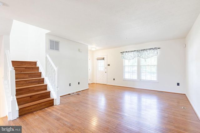 6 SANDVIEW CT, Baltimore, MD 21209