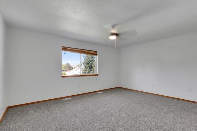 18215 E Crescent Dr, Greenacres, WA 99016