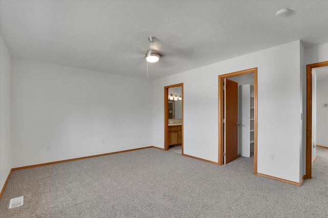 18215 E Crescent Dr, Greenacres, WA 99016
