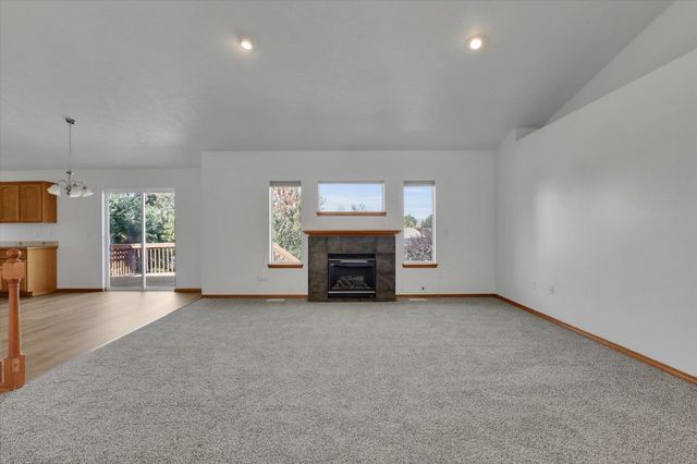 18215 E Crescent Dr, Greenacres, WA 99016