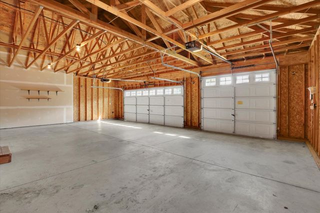 18215 E Crescent Dr, Greenacres, WA 99016