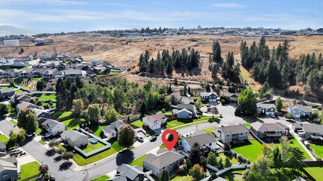 18215 E Crescent Dr, Greenacres, WA 99016