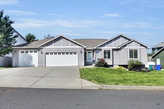18215 E Crescent Dr, Greenacres, WA 99016