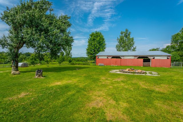 2195 Myers Road, Pikeville, TN 37367