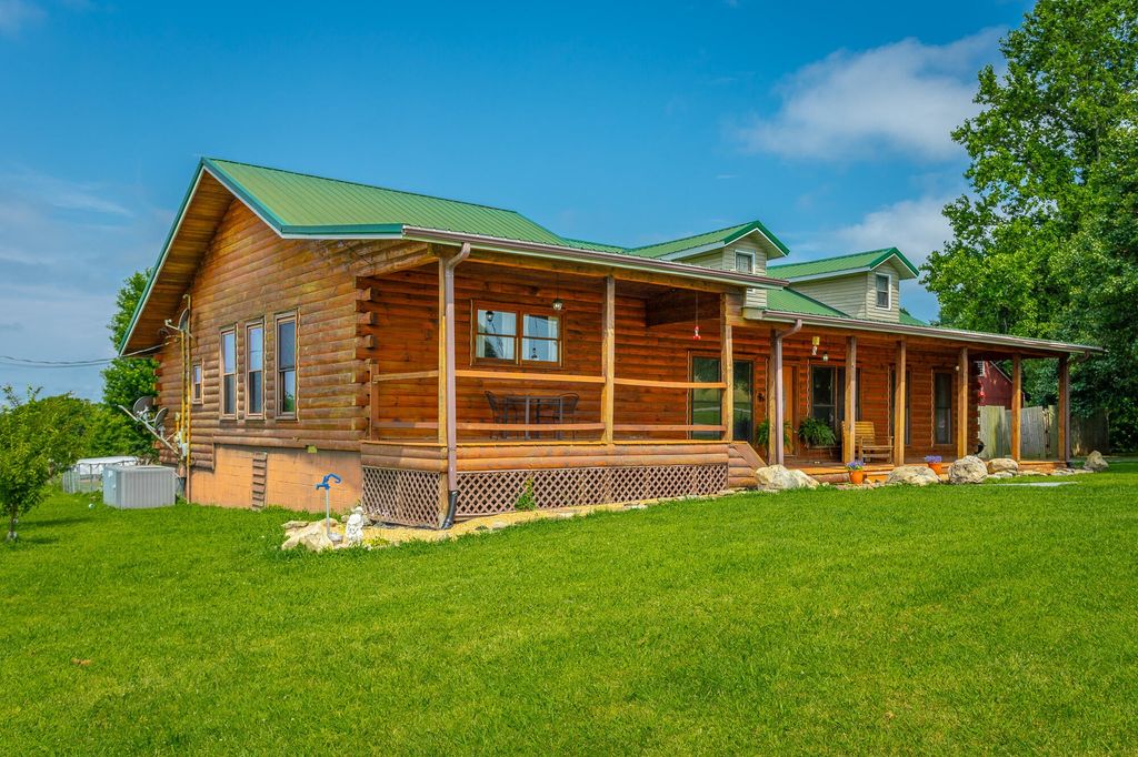 2195 Myers Road, Pikeville, TN 37367