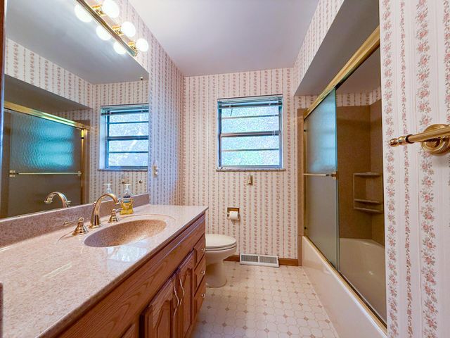 3335 Sycamore Knolls Drive, Columbus, OH 43219