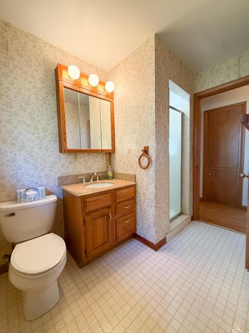 3335 Sycamore Knolls Drive, Columbus, OH 43219