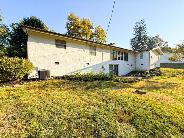 3335 Sycamore Knolls Drive, Columbus, OH 43219