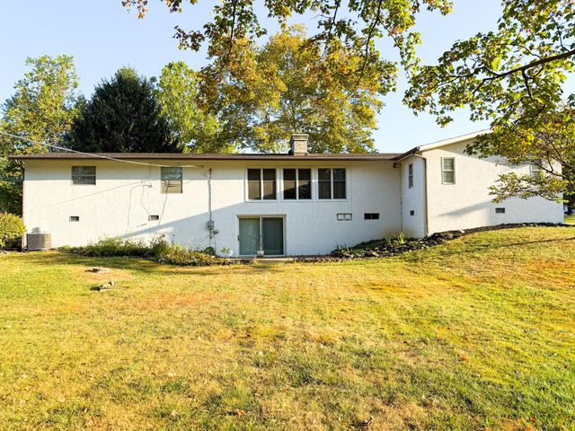 3335 Sycamore Knolls Drive, Columbus, OH 43219