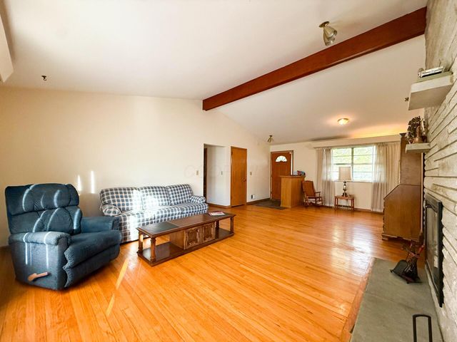 3335 Sycamore Knolls Drive, Columbus, OH 43219