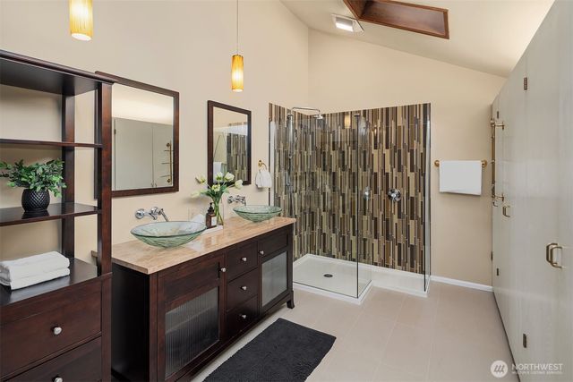 7931 E Mercer Way, Mercer Island, WA 98040