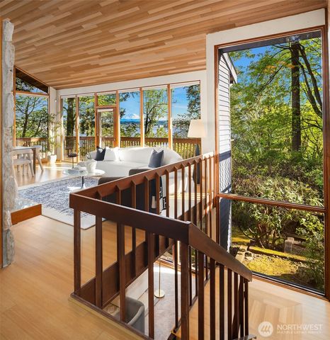 7931 E Mercer Way, Mercer Island, WA 98040